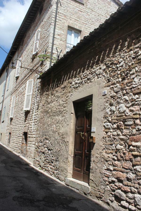 Residence Via Benamati Cagli Εξωτερικό φωτογραφία